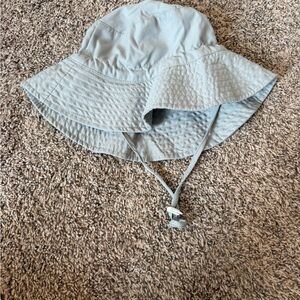 Kids Light Gray Sun Hat with Chin Strap
